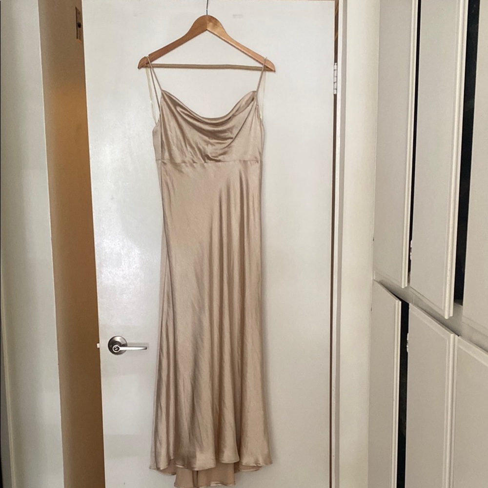 Fame & Partners Elegant Champagne Slip Dress